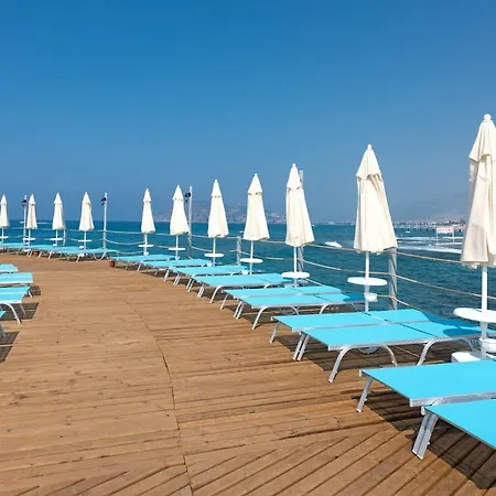 & Hotell 5*