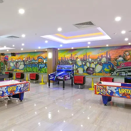 & Hotell 5*