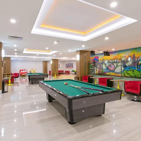& Hotell 5*